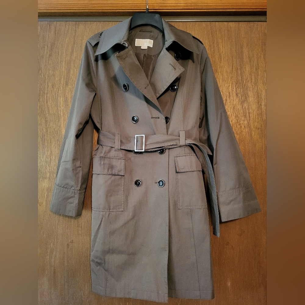 Michael Kors Classic Tan Trench Coat, L
